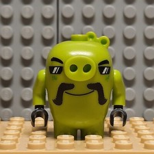 LEGO The Angry Birds Movie: Biker Pig Minifigure ang007