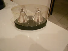 kate aspen pear shaped 2005 salt & pepper shakers in original packaging