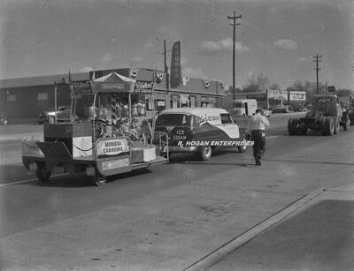 1954 Velvet Ice Cream Parade Float Woodbine Nashville TN 5X7 Photo F54