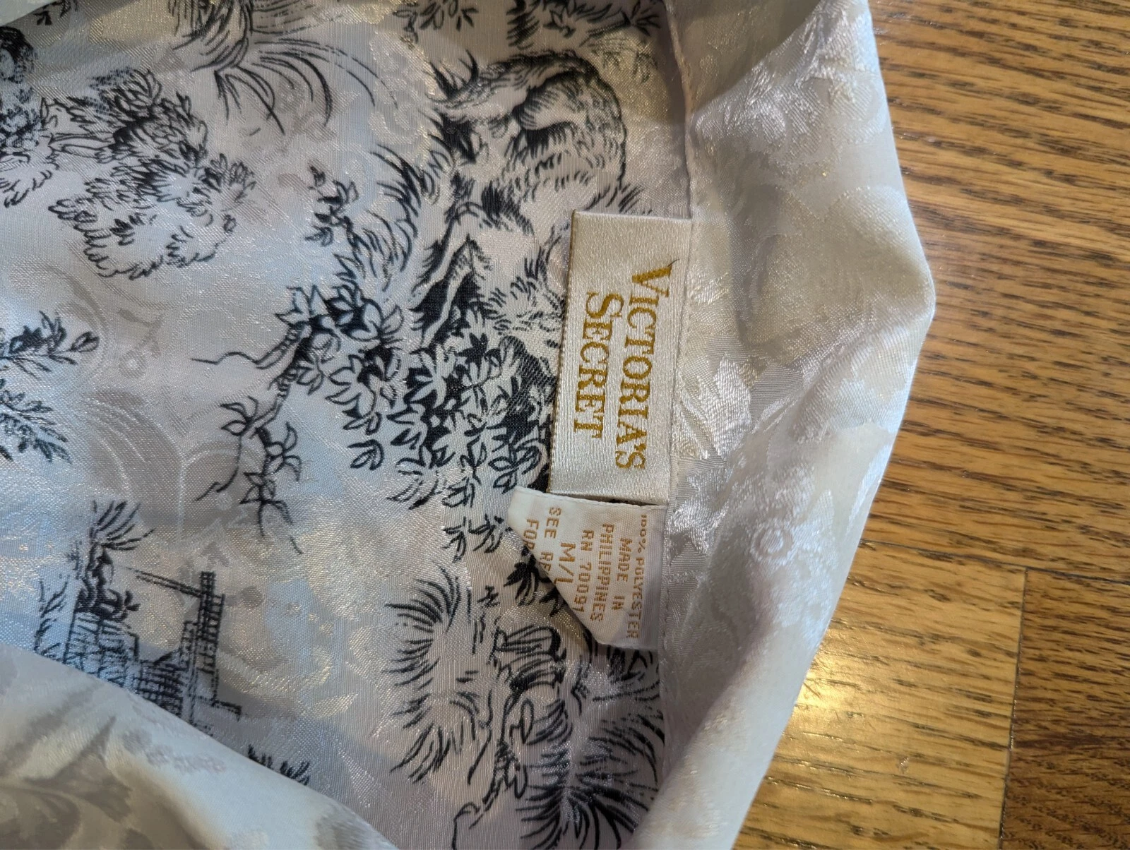 UNDERCOVER Abito da letto vintage Victoria's Secret G Label medio grande raso strappo