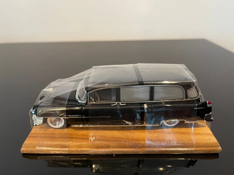 Master 43 1956 Cadillac Meteor Hearse Series 62 1/43 Corbillard Leichenwagen - Image 3 of 4