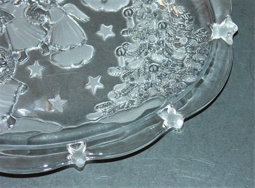 Mikasa Glass Platter Christmas Angels in The Woods Candy Dish 9 x 7 Inches - Picture 6 of 9