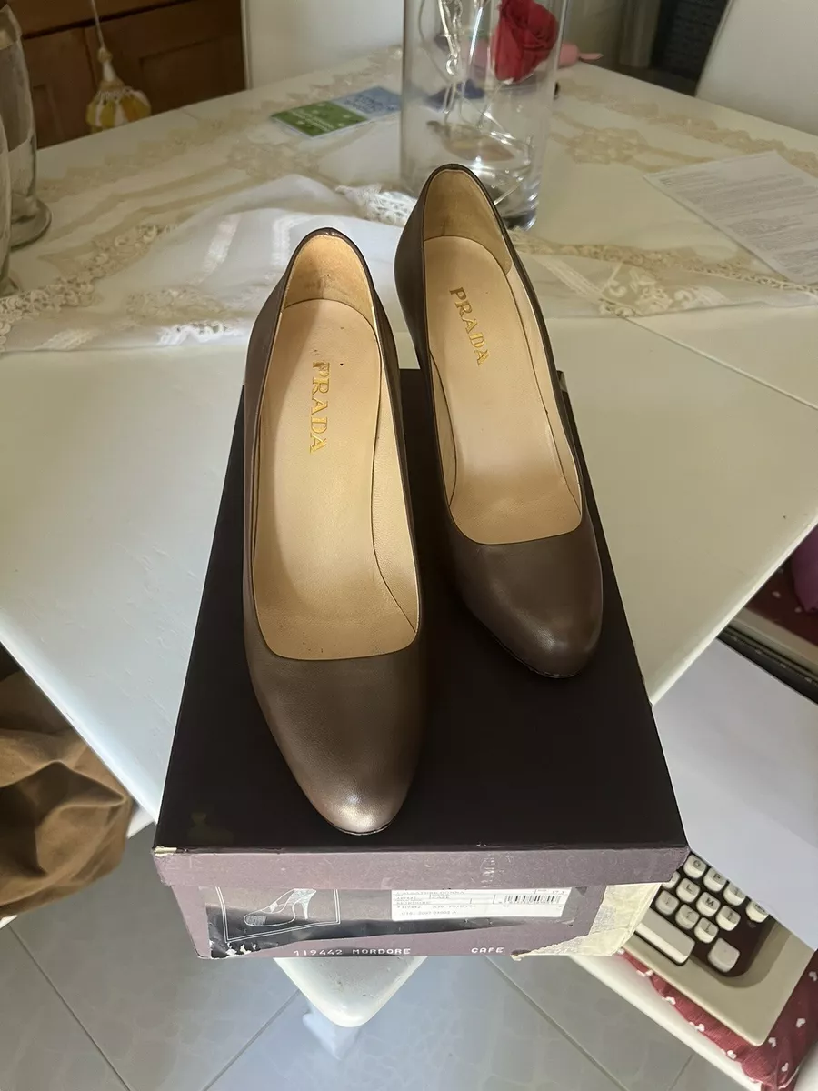 Decoltè prada deals