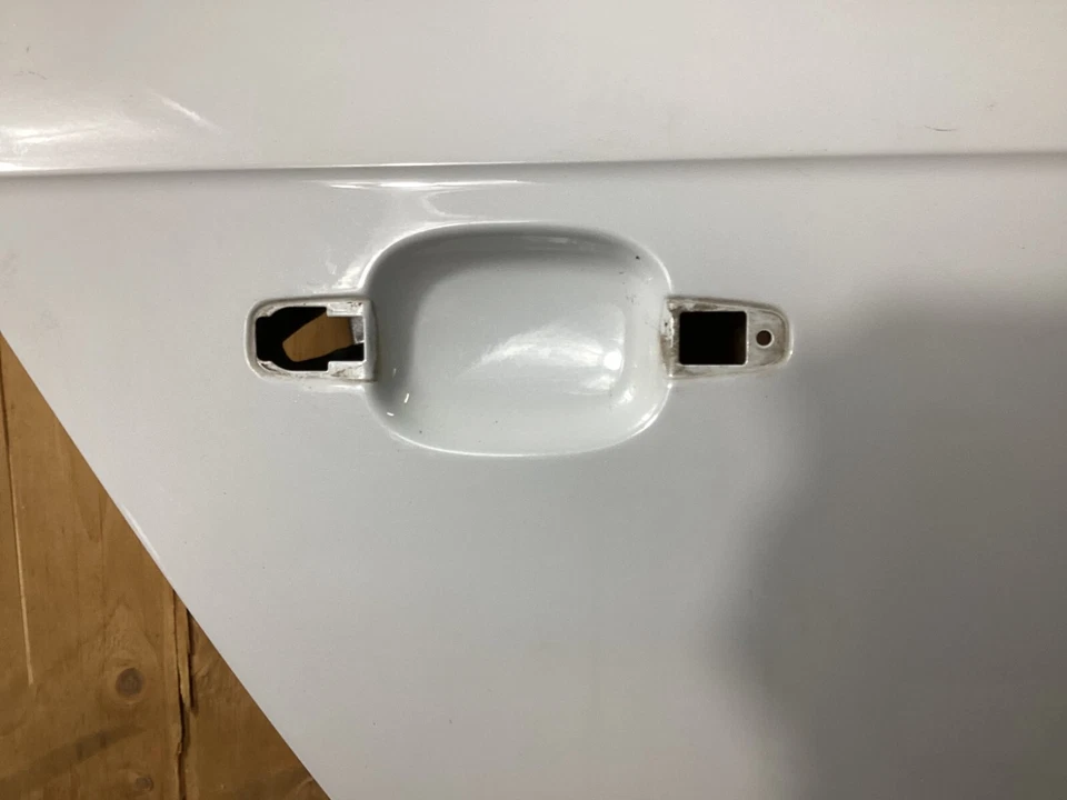 2009 - 2016 Audi A4 Rear Right Passenger Side Door Shell White OEM . Foto 3 de 4