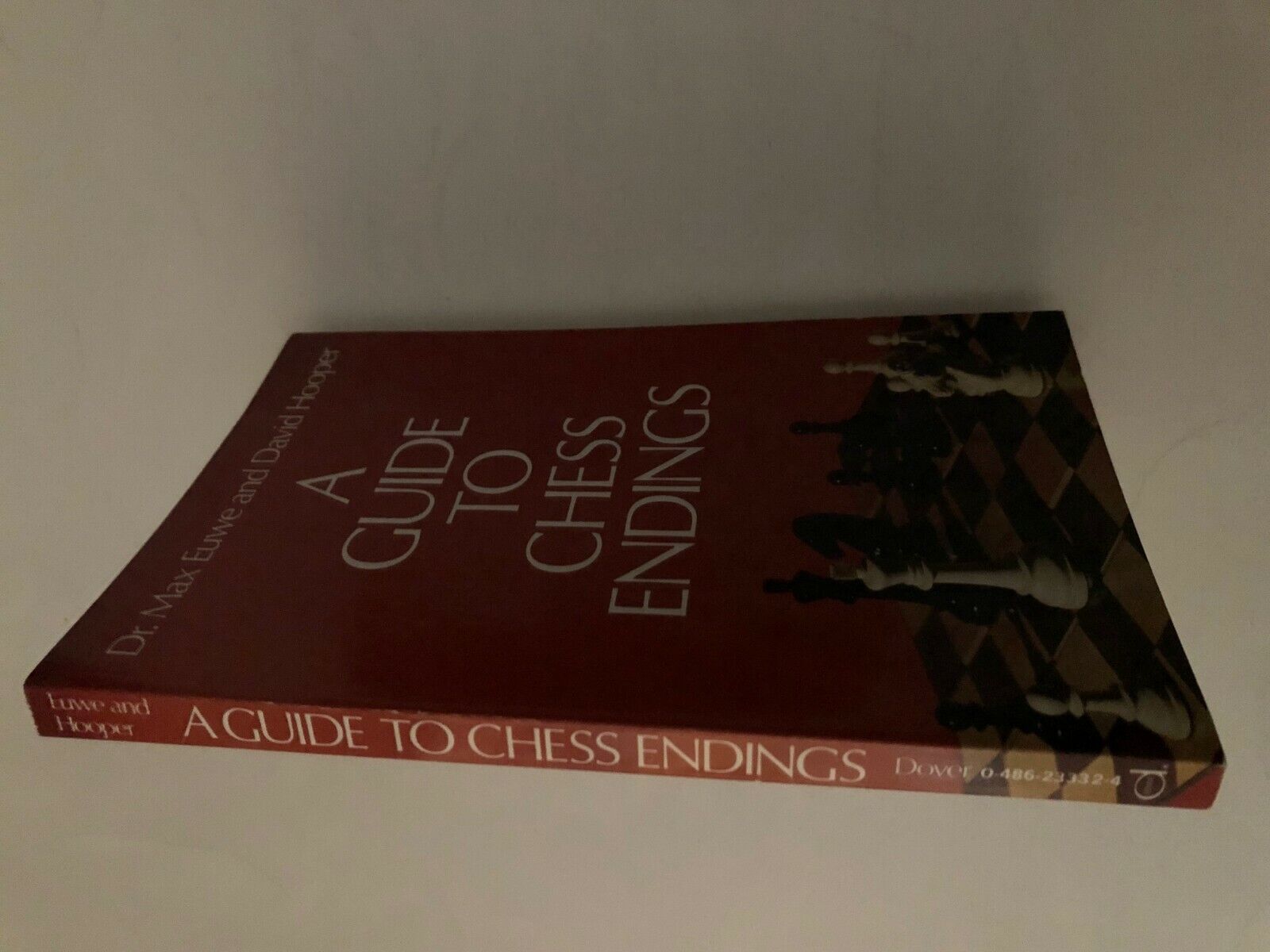 Chess Book - A Guide to Chess Endings Euwe and Hooper Dover