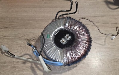 Victron MultiPlus 48 3000 35A Ringkern Trafo rechts IP00 T 40/E 1024110209 geb