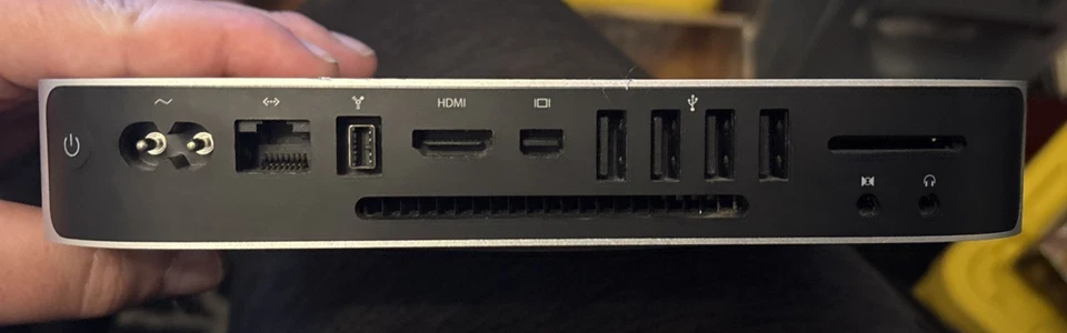 Apple Mac Mini 2010 A1347 For Parts -CD/DVD Drive, 2 GB RAM, Top RAM Clips Broke - Image 4 of 4