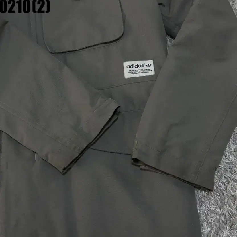 Adidas Pocket Detail Jacket Vintage Men Light Used thumbnail 2