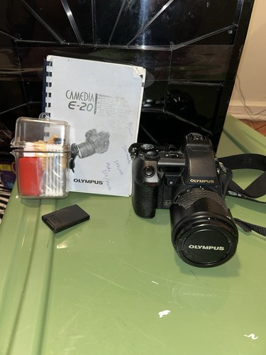 Olympus Camedia E-20N 5 megapixel fotocamera digitale 9-36 mm (pacchetto) quasi come nuova! - Foto 1 di 6