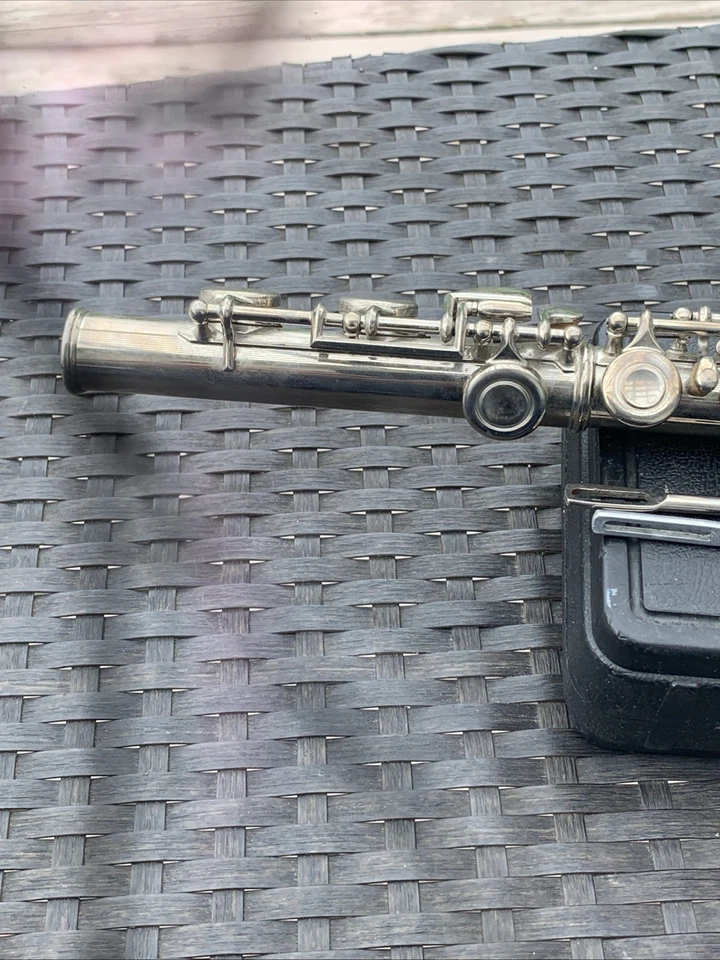 Flauta enchapada en plata Artley 18-0 de colección - Hecha en EE. UU. con estuche Brazos Foto 2 de 4