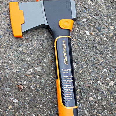 Fiskars X7 Hatchet 14 in Ergonomic Handle, 3-1/2 in Steel Blade, Guard