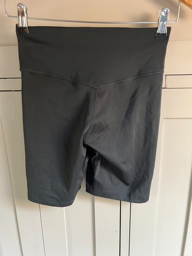 Pantalones Cortos de Entrenamiento Nike One tiro Medio 7" Dri Fit Biker | Damas | Negro | XS - Imagen 2 de 7