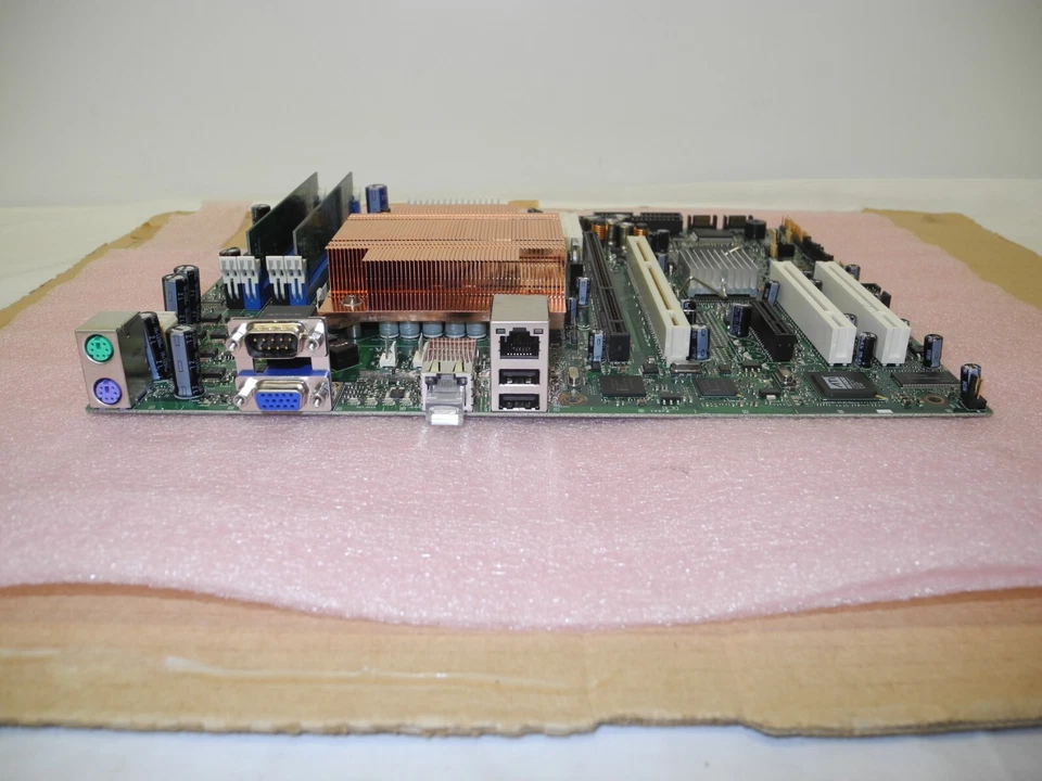 NEW INTEL D13543-403 LGA775 ENTRY SERVER MOTHERBOARD CELERON CPU/HEATSINK 1GB - Image 2 of 4