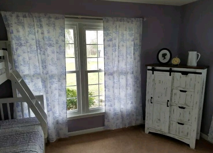 Picture 1 of 3