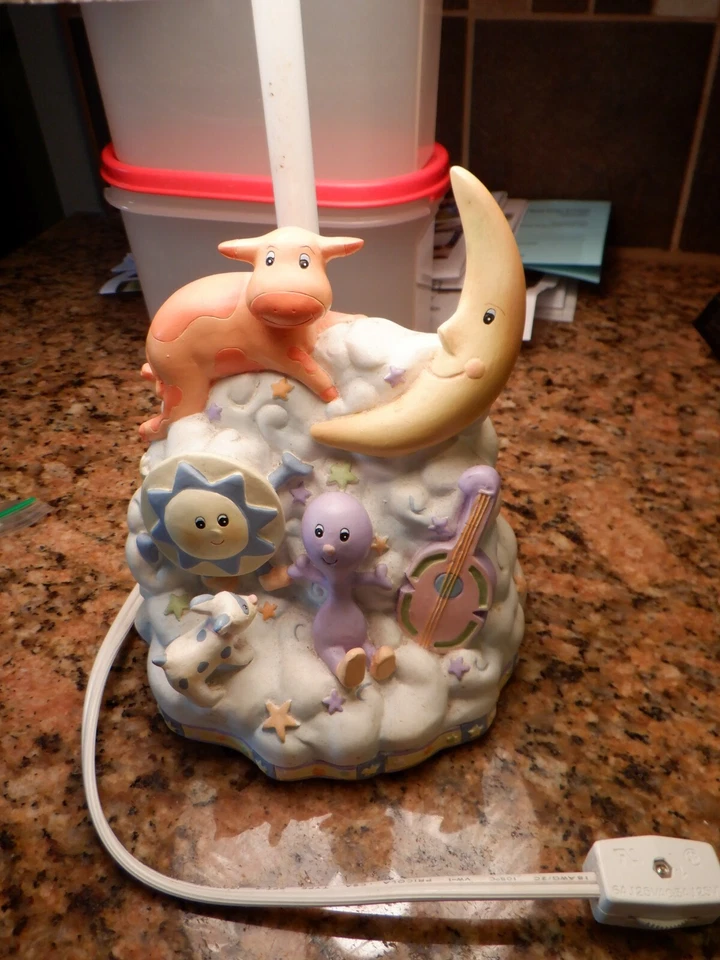 Lindo tono para guardería Kidsline "Lamp Fly Me To The Moon" Foto 2 de 4