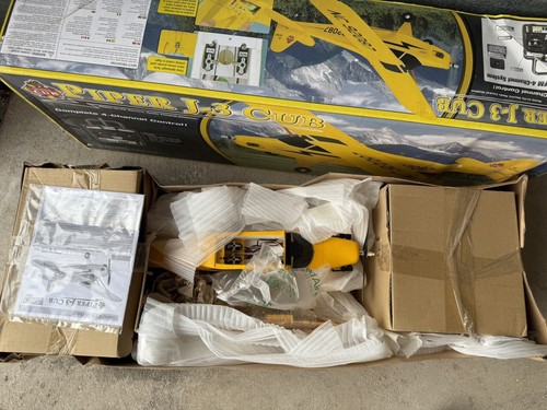 PIPER J3 J-3 CUB FLYZONE RC AIRPLANE BRAND NEW IN BOX READY TO FLY RTF - Picture 2 of 3