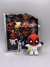 MONOGRAM DEADPOOL SERIES 5 COLLECTORS BAG CLIP DEADPOOL ASTRONAUT 🔥🔥