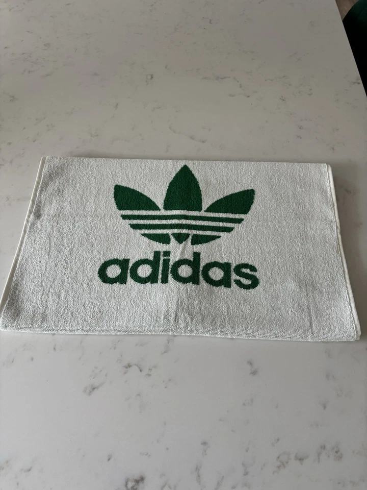 adidas Originals Green Trefoil Golf/Gym Towel - Image 4 of 4