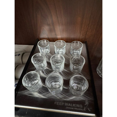 Johnnie walker 9 shots set only one