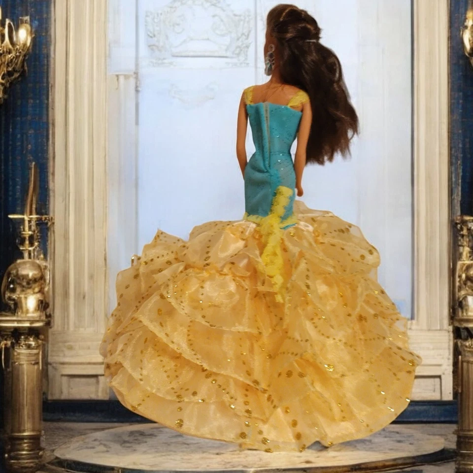 Vestido de Diosa Azul y Amarillo con Detalles Dorados - Vestido Único Hecho a Mano para Muñecas Foto 4 de 4