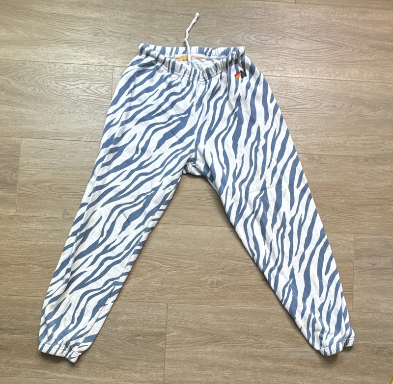 Aviator Nation Women’s Zebra Fleece Jogger Pants Drawstring White Blue. Size M