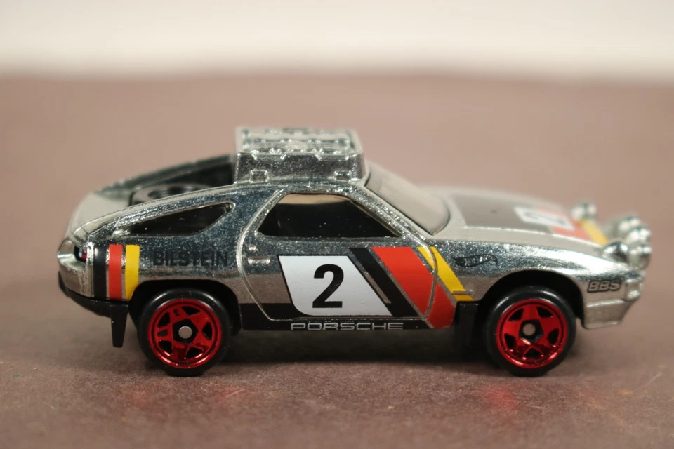 Hot Wheels ZAMAC Porsche 928S Safari LQQK 2025 Foto 3 de 4