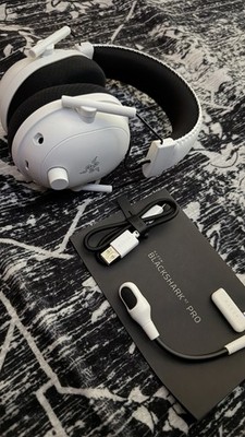 Razer BlackShark V2 PRO White PS5 Edition Wireless Gaming Headset
