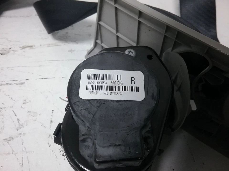 2017 Kia Sorento OEM Seat Belt Front Passenger Retractor Fits 16-20 Foto 2 de 4