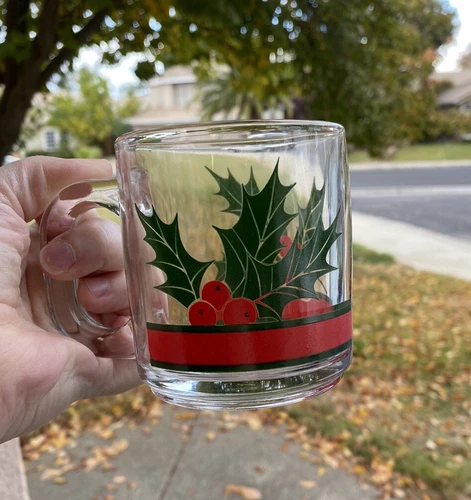 Set of 4 Libbey Holly Berries Holiday Mug/Cup 8oz Vintage New In Box