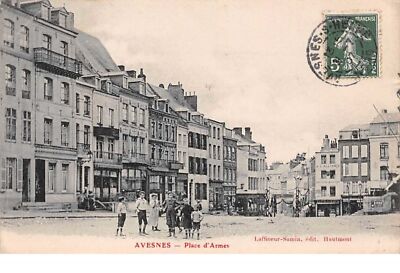 59.n°57219.avesnes.place d'armes