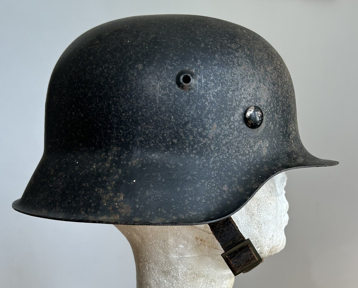 WWⅡ ドイツ軍/M42 helmet【実物】 M42 Heer SD Helmet with Chin Strap - Epic Artifacts