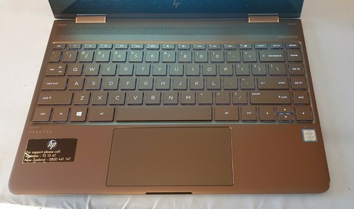 HP spectre X360 i5 7th Gen - 8 GB - 256 GB SSD - WINDOWS 10 - Picture 4 of 12