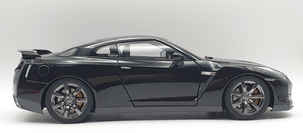 1/18 Kyosho NISSAN GT-R R35 BLACK Premium Edition Skyline diecast