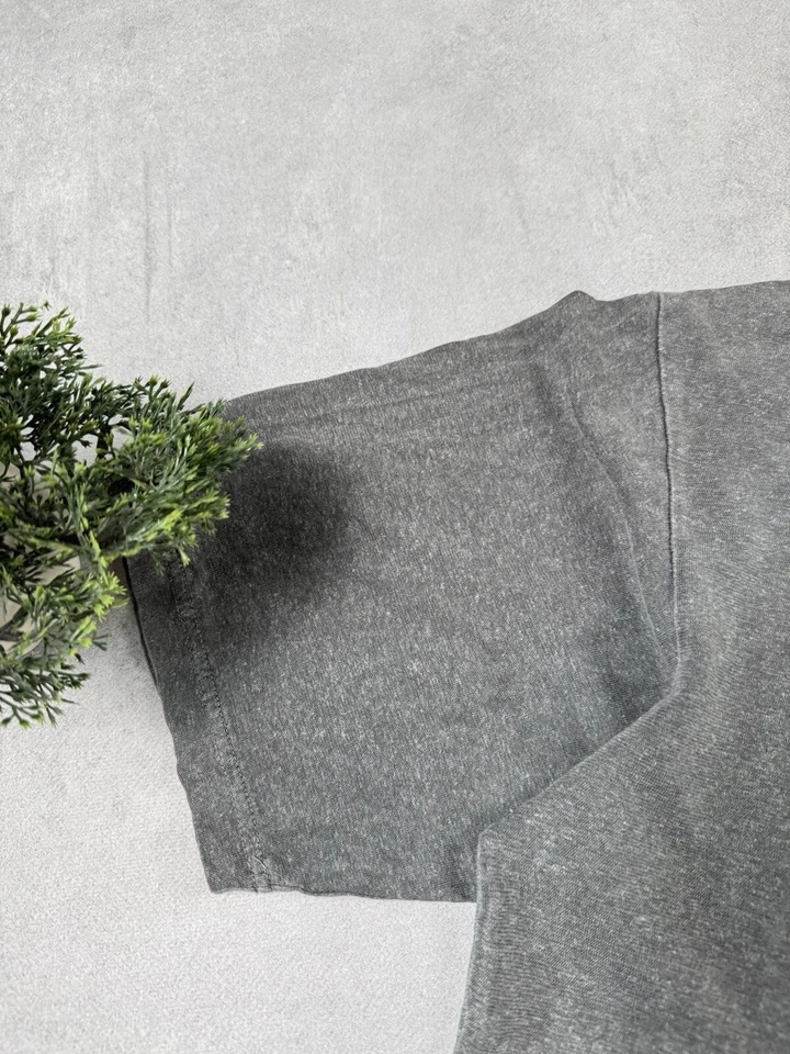 Camiseta gris Afends Hemp Revolution para hombre talla L gris ropa de calle Foto 2 de 4