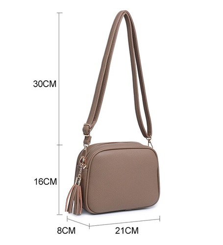 Pequeña bandolera boutique de temporada lisa con borla mujer cuero sintético - Imagen 23 de 44