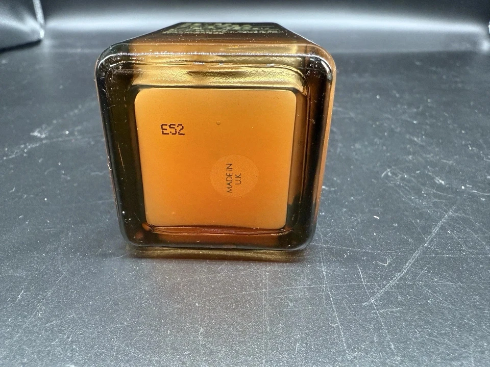 Complejo Multi-Recuperación Sincronizado Reparación Nocturna Avanzada Estée Lauder - 3.4 fl. Foto 3 de 4