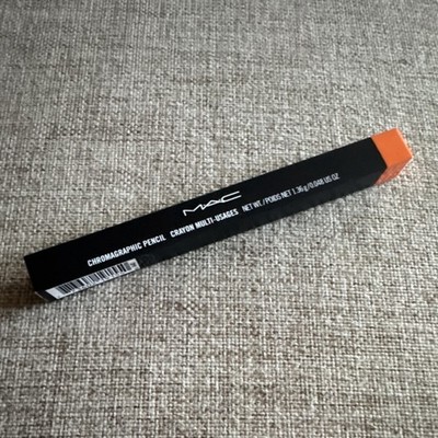 M·A·C Cosmetics Chromagraphic Pencil in Genuine Orange Eyeliner Makeup