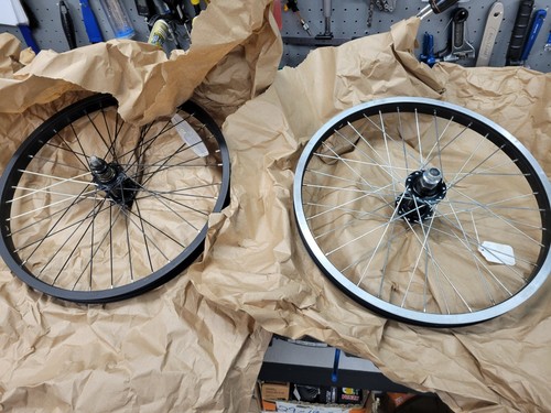 2 Weinmann AS7X 20" BMX Vorderrad Felgen 14mm Achse eine silber eine schwarz einwandig