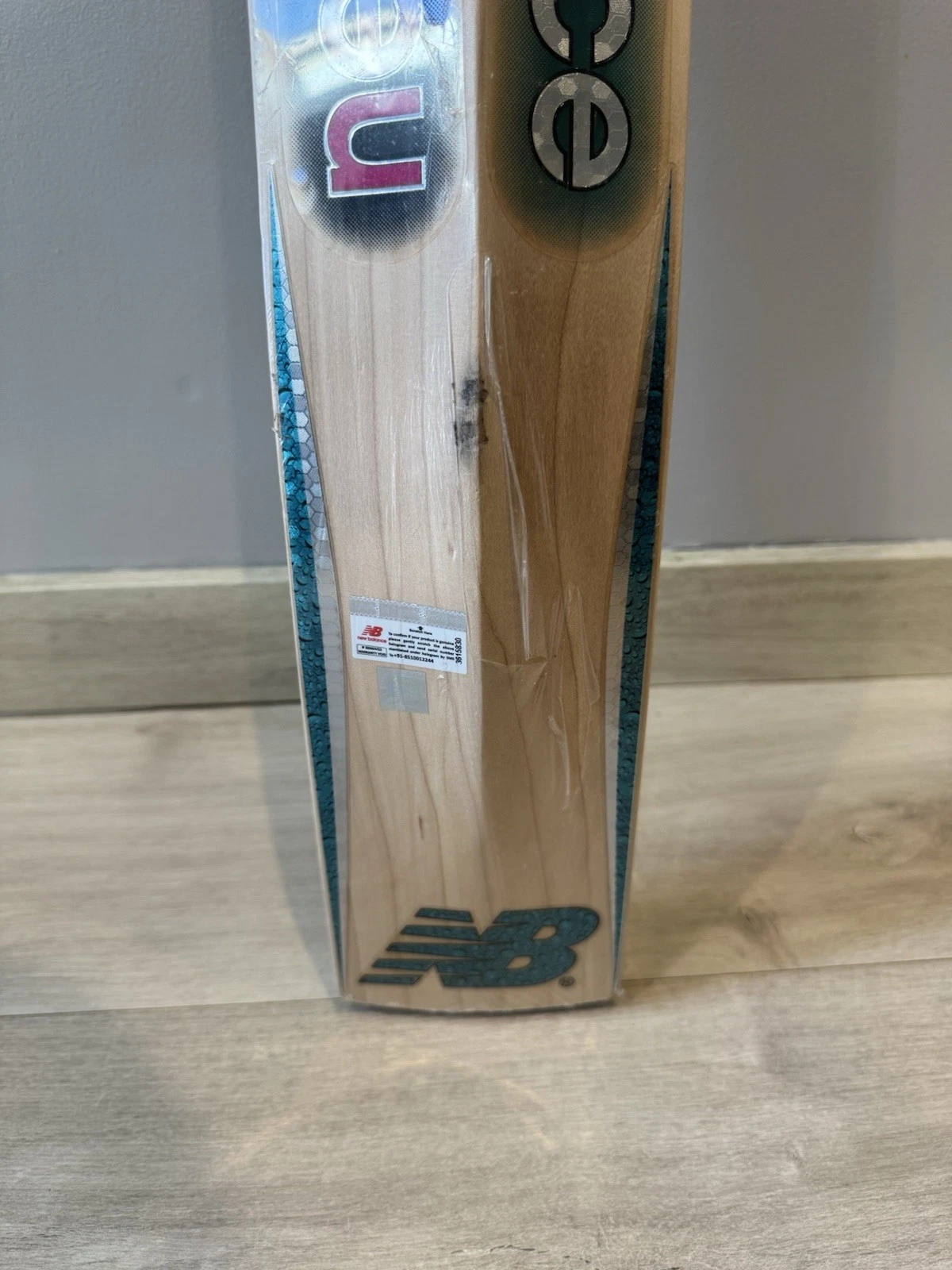 New Balance Burn 20/21 Cricket Bat English Willow 84-86cm SH Grip Slight Damage 7