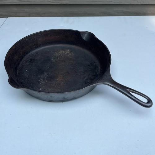 GRISWOLD Pan Cast Iron 11.25" Skillet 710A Heat Ring USA VTG - Picture 4 of 9
