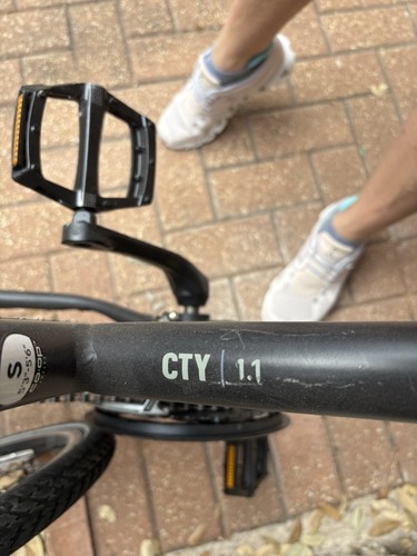 Unisex CTY 1.1 Step Through Bike - Picture 5 of 5