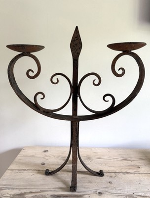 Vintage Gusseisen 2 Armig Kerzenleuchter Rokoko Gothic Kerzenhalter Indoor / Outdoor