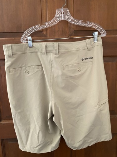 Columbia Men's Shorts Sportswear 1-Charcoal/1-Beige Size 38 (EUC) - Picture 3 of 6