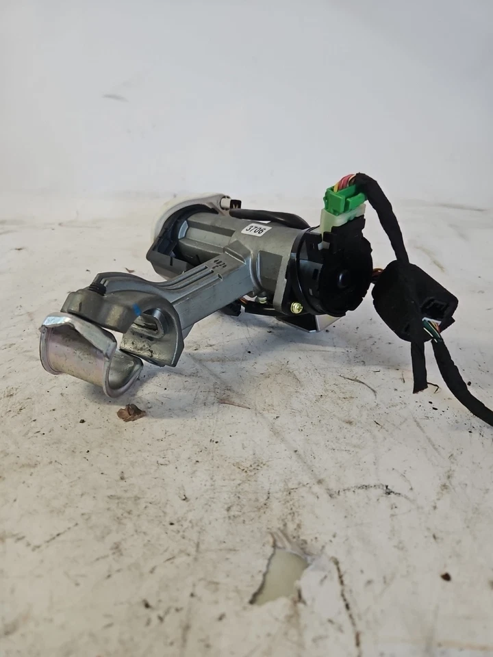 Chevrolet Captiva Sport 2012-2015 bloqueo de encendido con llave e inmovilizador OEM 22743215 Foto 2 de 4