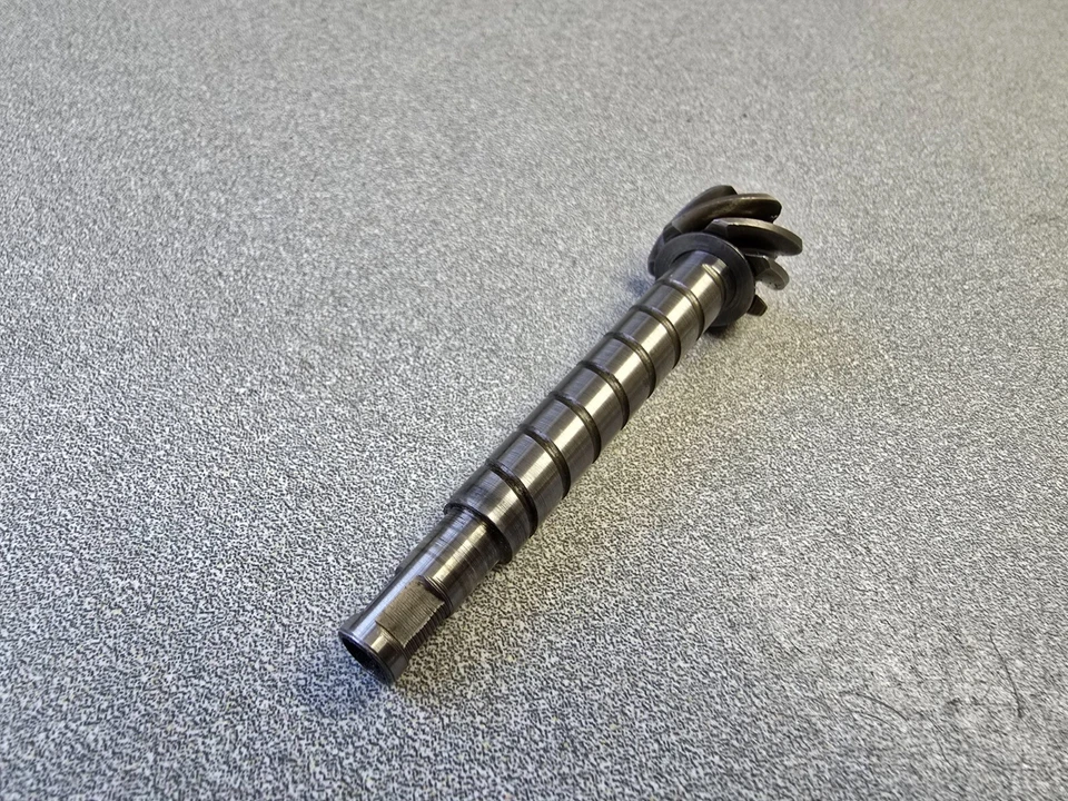 MUY BONITO USADO ORIGINAL PORSCHE 356A 356B TACÓMETRO TRANSMISIÓN PIÑÓN EJE NLA Foto 4 de 4