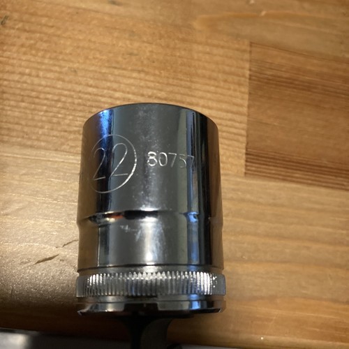 GEARWRENCH 22mm Standard Metric Socket 12 Point 1/2” Drive - 80757 - Foto 3 di 4
