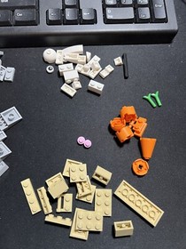 LEGO Seasonal 40086 Easter Bunny - Retired - 100% Complete