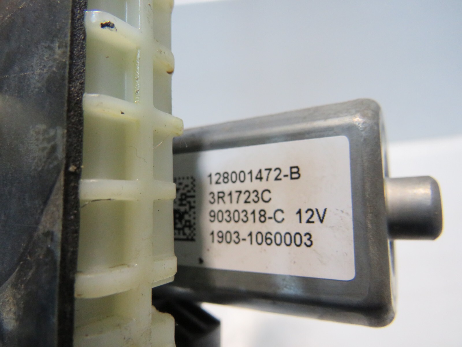 RENAULT TRAFIC VAN 2014-18 NEARSIDE LEFT FRONT WINDOW MOTOR & REGULATOR    R8332 thumbnail 4