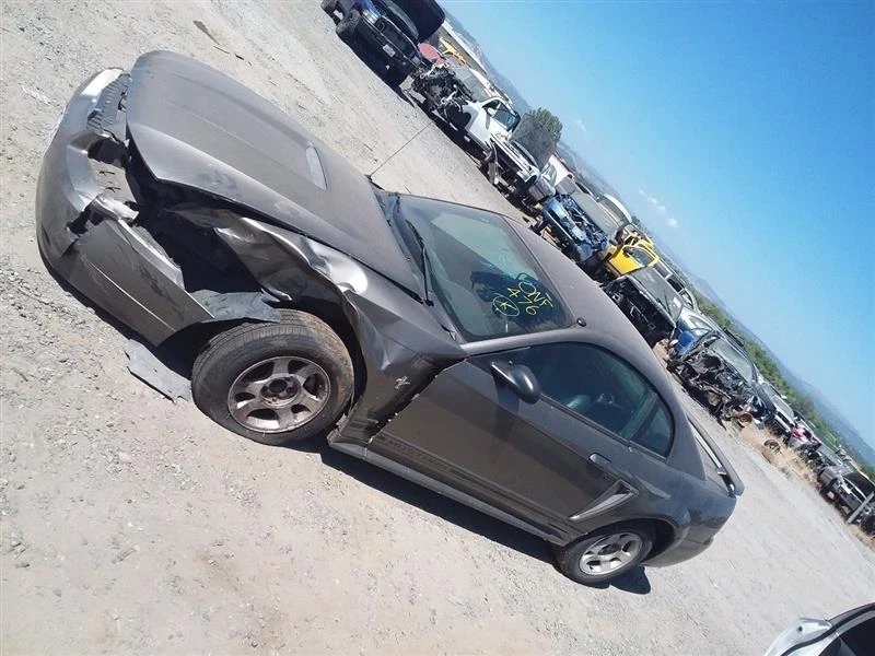 Used Fuel Injection Throttle Body fits: 2001 Ford Mustang Throttle Valve Assembl Foto 3 de 4