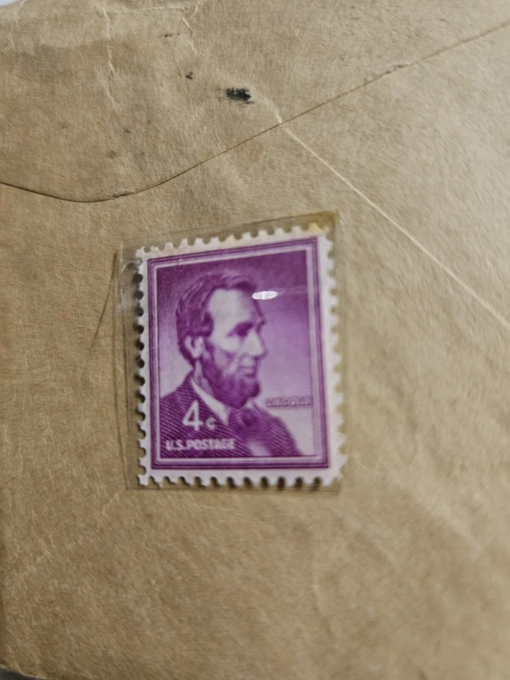 RARE 4 Cent Abraham Lincoln Vintage Stamp. Unused!  - Image 2 of 3